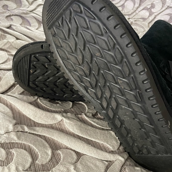 Koolaburra by UGG black boots - Picture 4 of 4